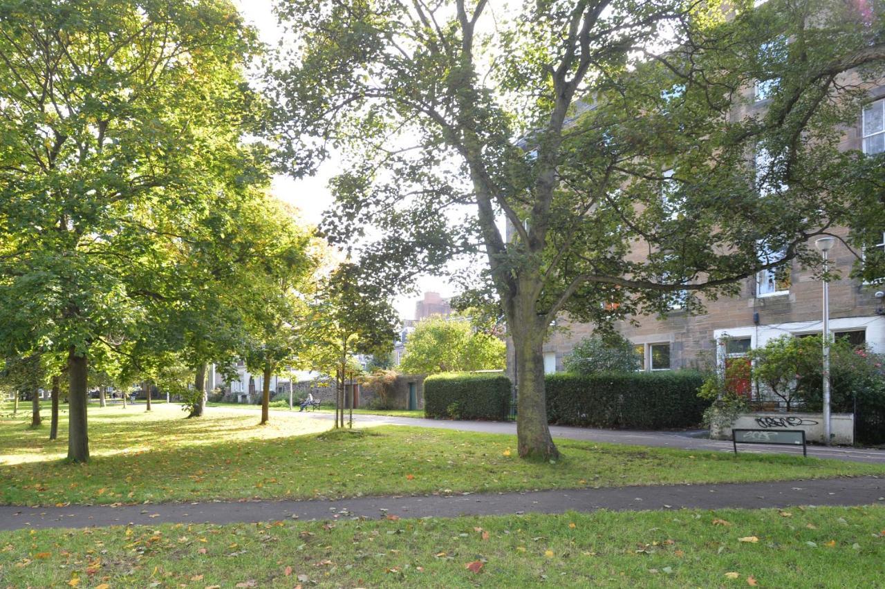 Home By The Meadows, Close To City Centre Edinburgh Buitenkant foto