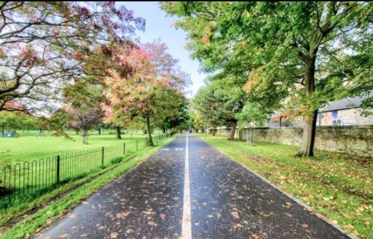 Home By The Meadows, Close To City Centre Edinburgh Buitenkant foto